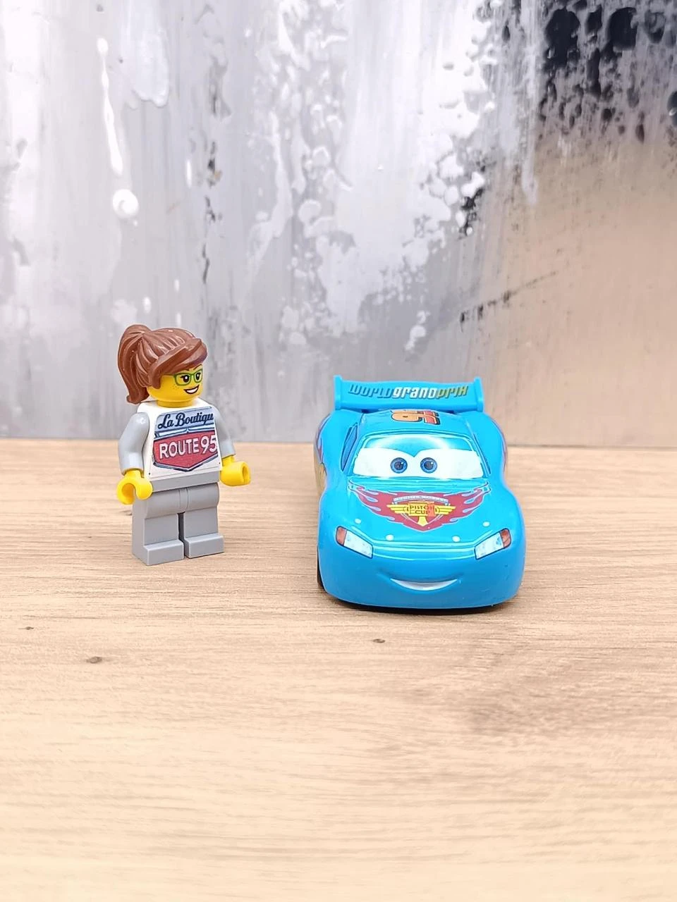 Carro Flash McQueen - Brinquedo novo (CDS07) – photo 4